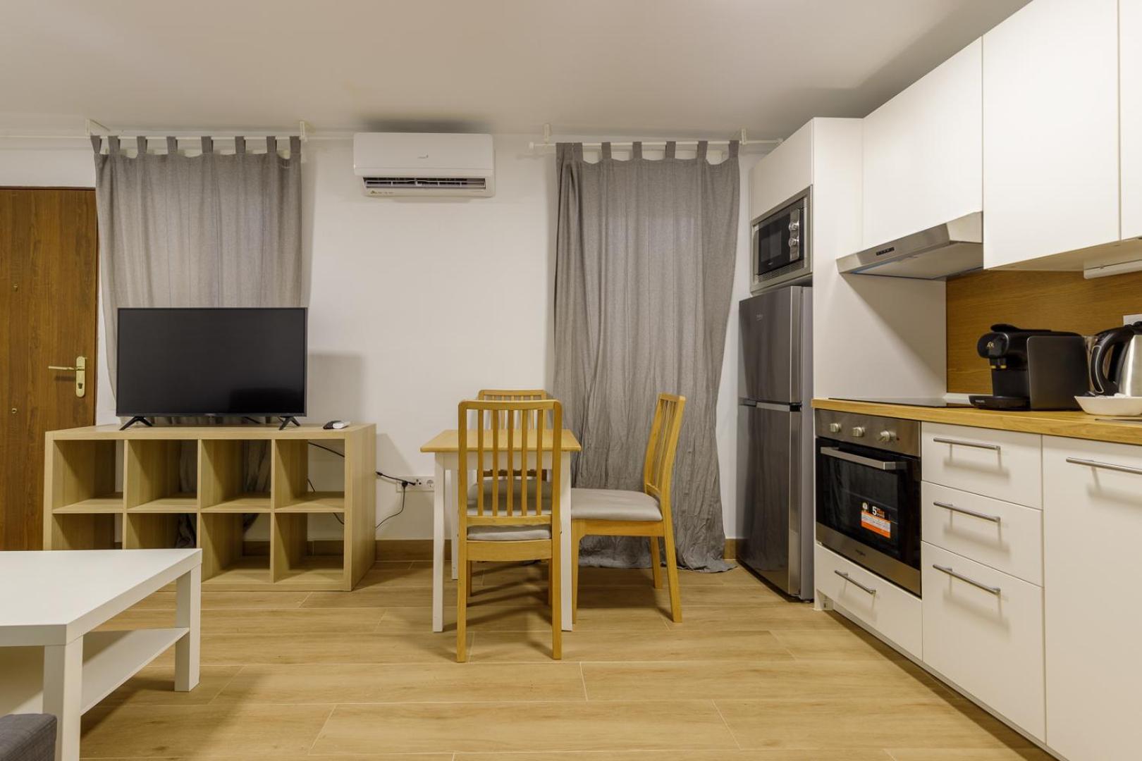 Fun Building Flats By Homeabout Малага Екстериор снимка